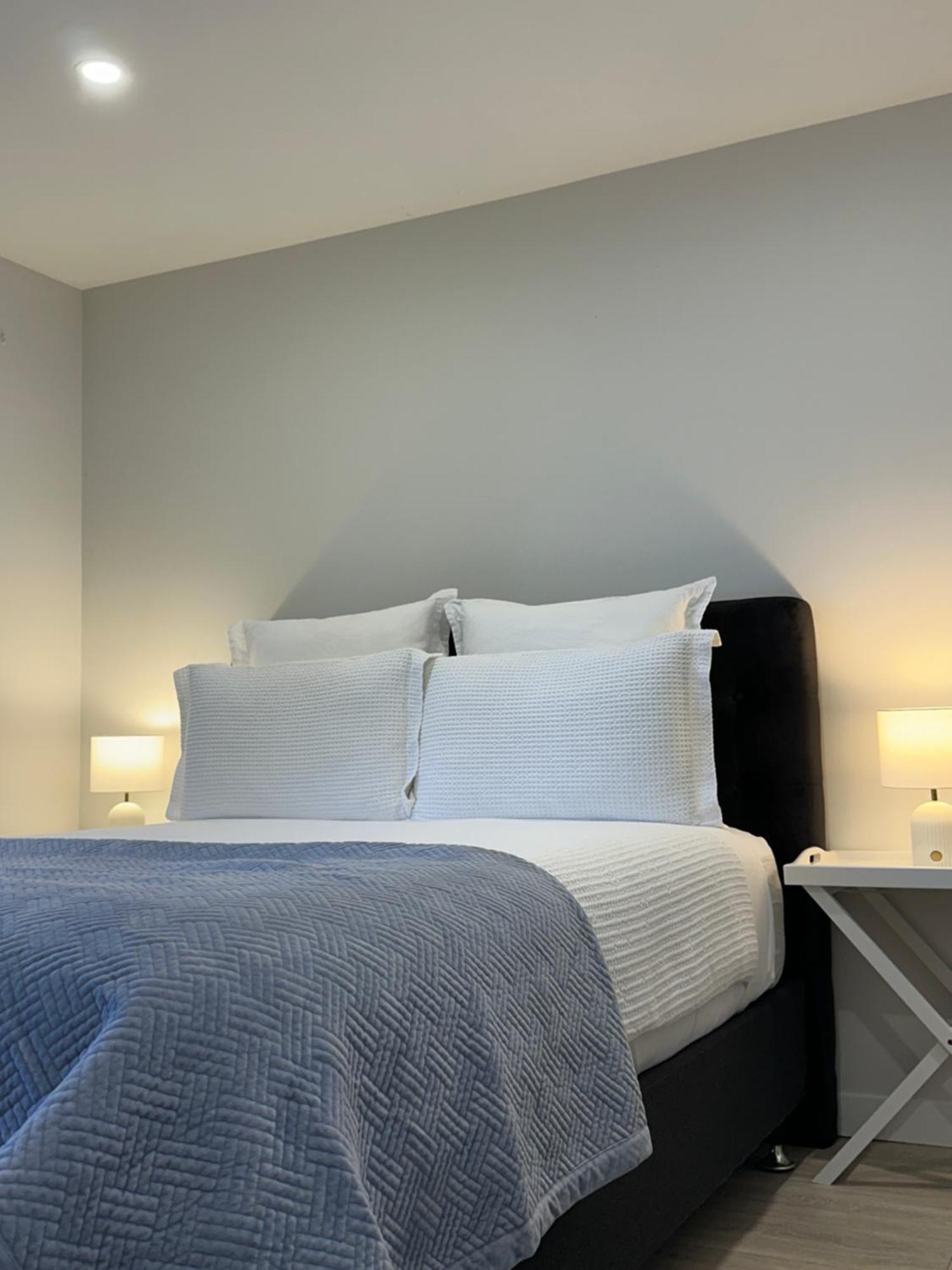 66 Express Luxury In New Market