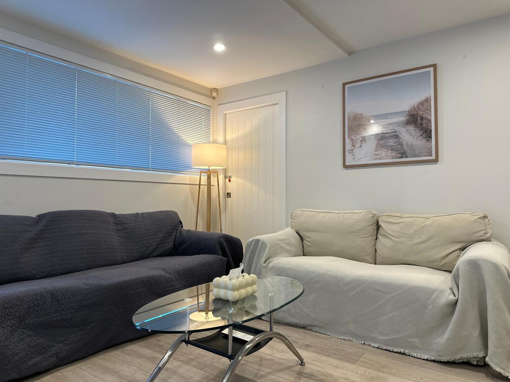 66 Express Luxury In New Market